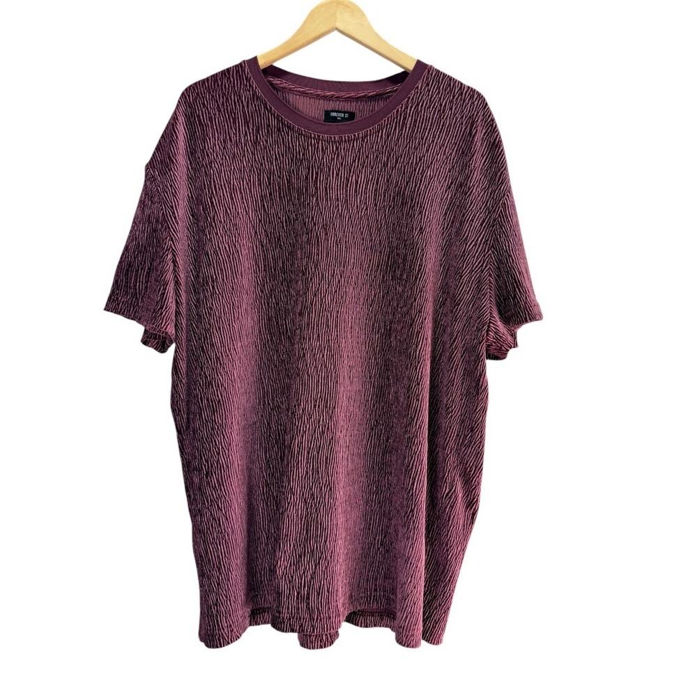 Forever 21 T-Shirt Mens XXL Burgundy Plisse Crinkle Textured Short Sleeve Top